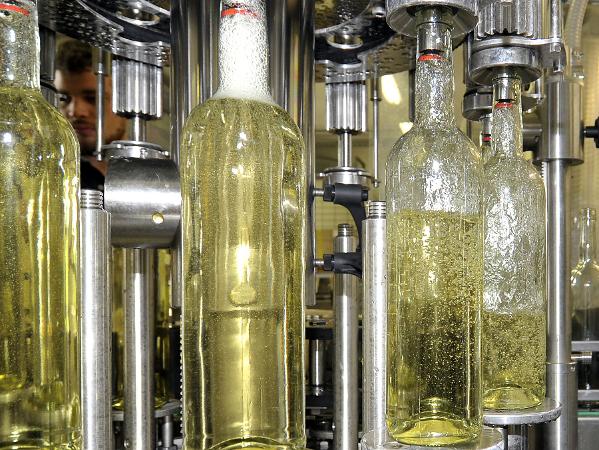 Abfüllanalge Wein voll 2